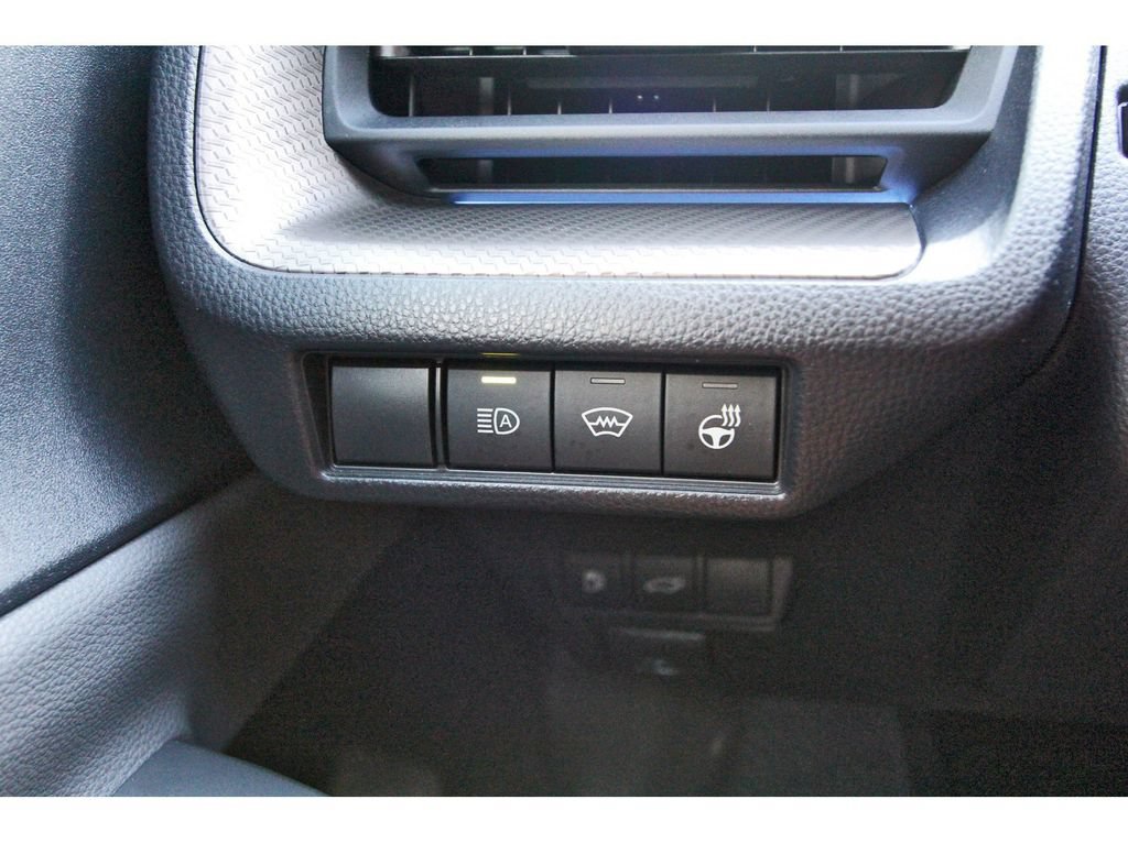 Used 2023 Toyota Prius Limited w/ Limited Premium Package FWD image 21