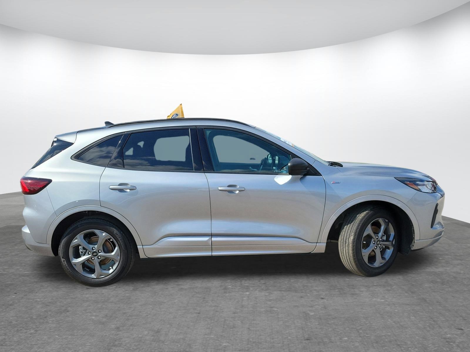 Certified 2024 Ford Escape ST-Line image 5