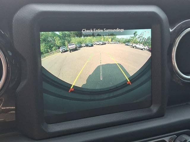 Used 2021 Jeep Wrangler Unlimited Sahara AWD/4WD image 21
