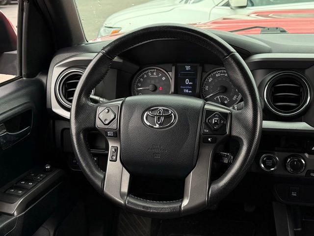 Used 2016 Toyota Tacoma SR image 18