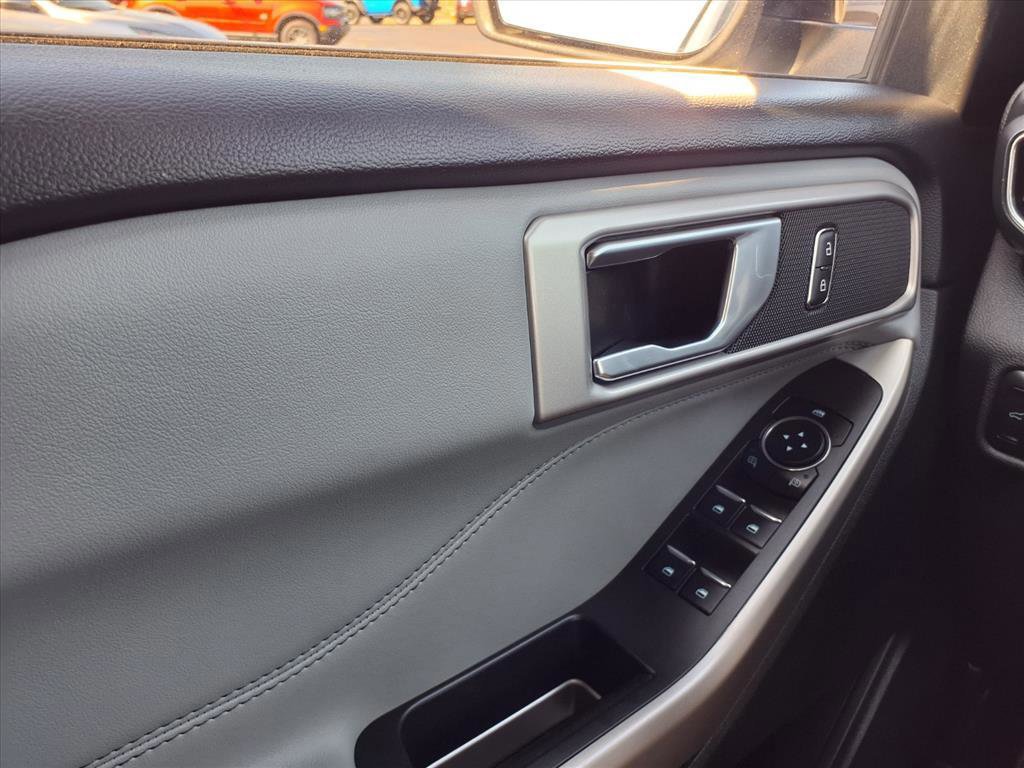 Certified 2023 Ford Explorer XLT w/ Equipment Group 202A image 25