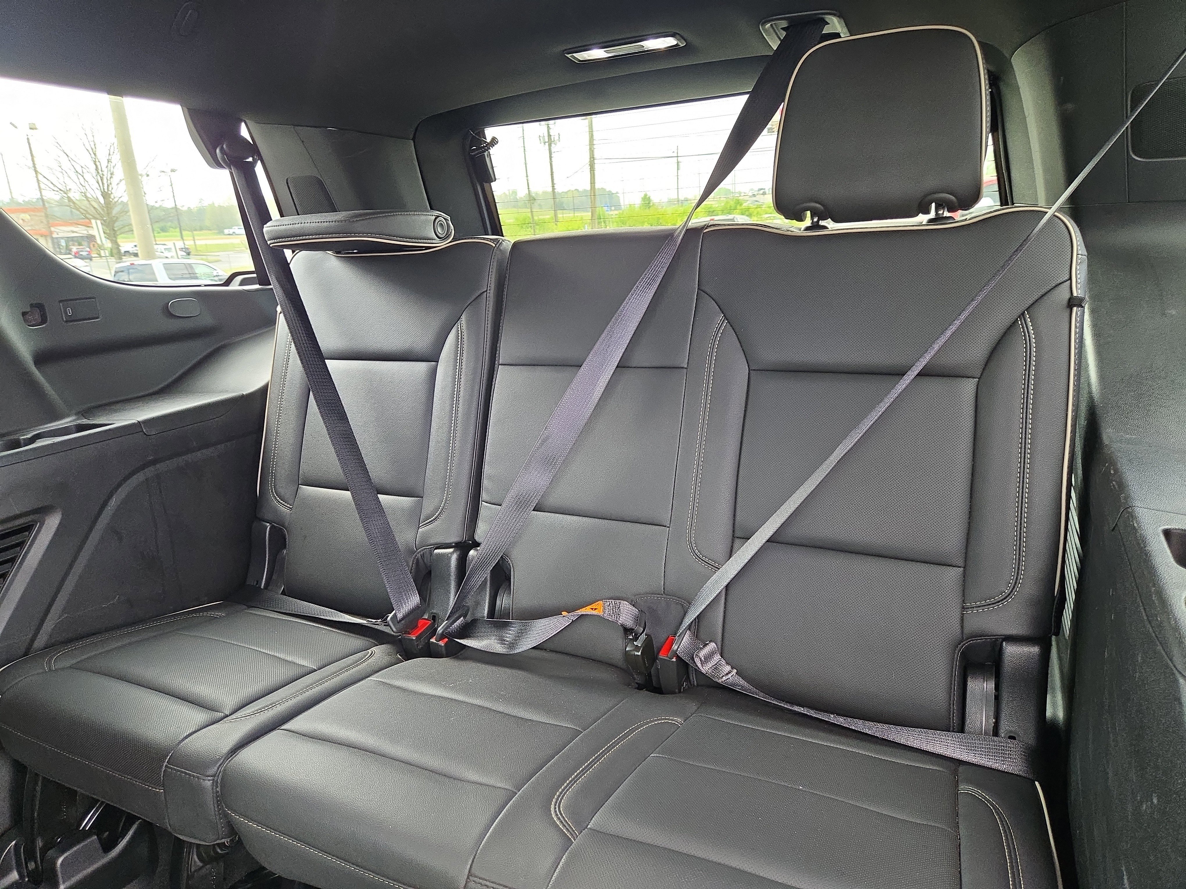 Used 2023 GMC Yukon SLT image 14