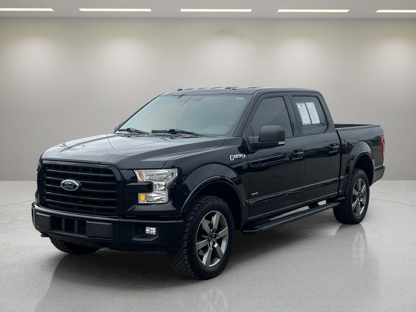 Certified 2017 Ford F150 XLT w/ Equipment Group 302A Luxury image 7