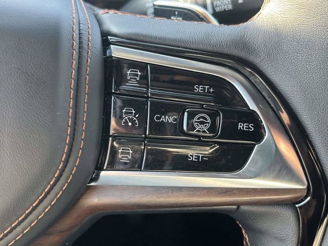 Used 2025 Jeep Grand Cherokee Summit image 25