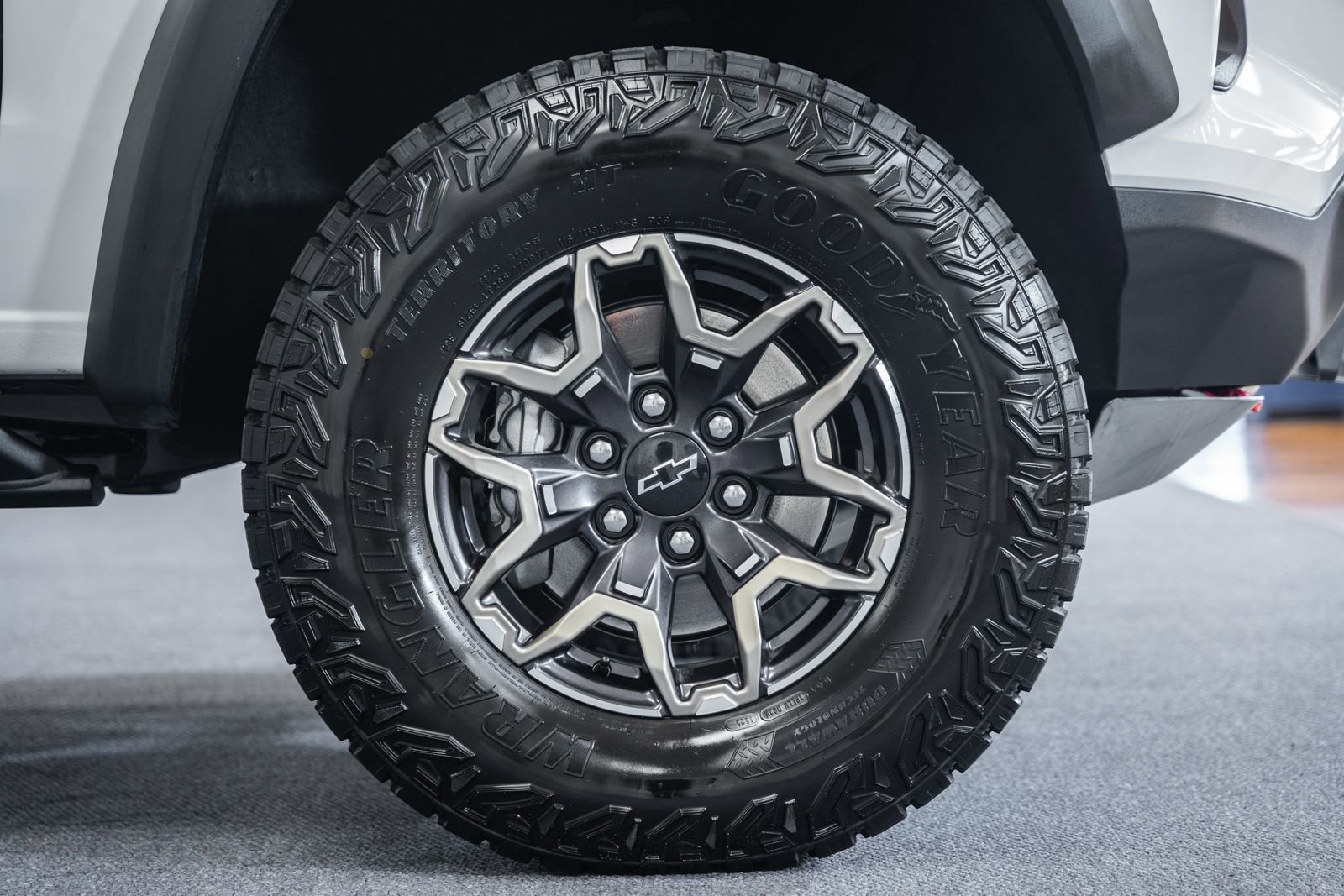 Used 2026 Chevrolet Colorado ZR2 image 17