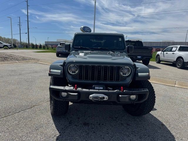 Used 2025 Jeep Wrangler Unlimited Rubicon AWD/4WD image 8