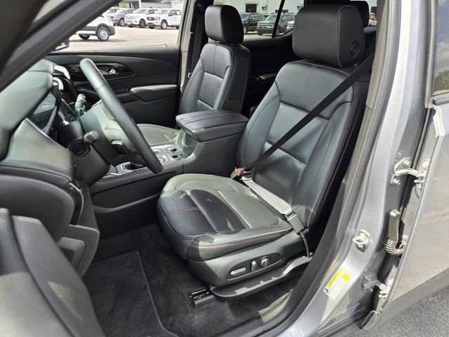 Used 2023 Chevrolet Traverse RS image 9
