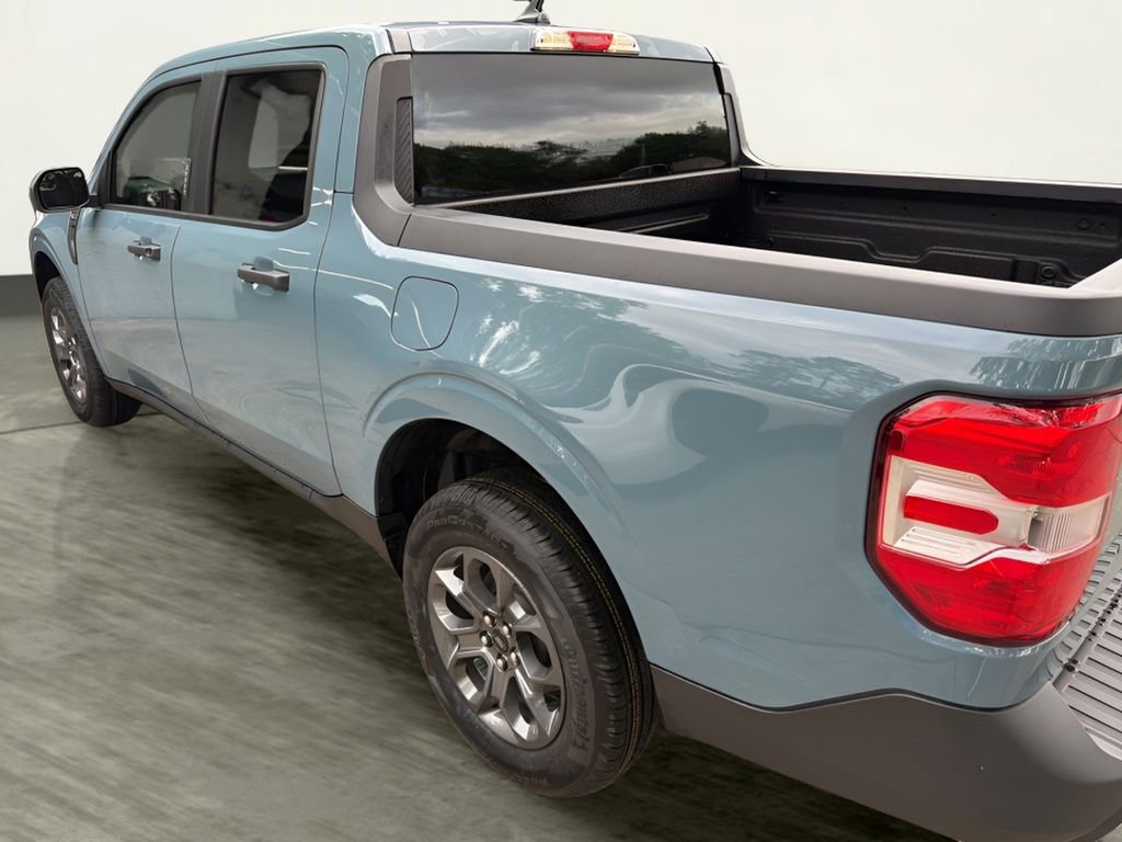 Certified 2022 Ford Maverick XLT image 2