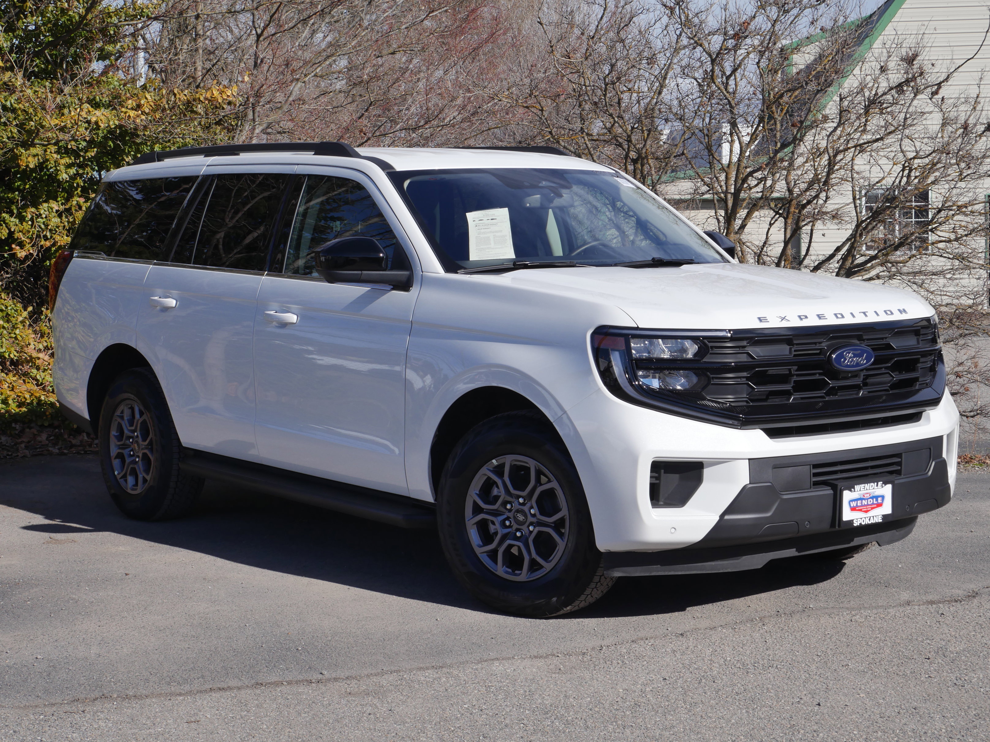 Certified 2025 Ford Expedition Active AWD/4WD image 32