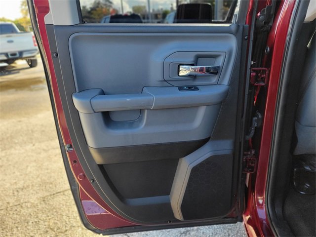 Used 2017 RAM 1500 Classic SLT image 14