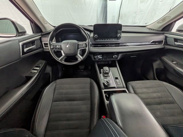 Used 2024 Mitsubishi Outlander SE image 10