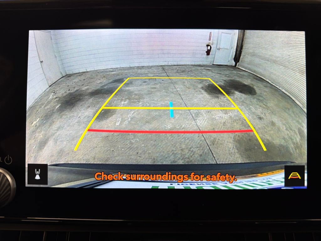 Used 2025 Toyota RAV4 XLE Premium FWD image 27