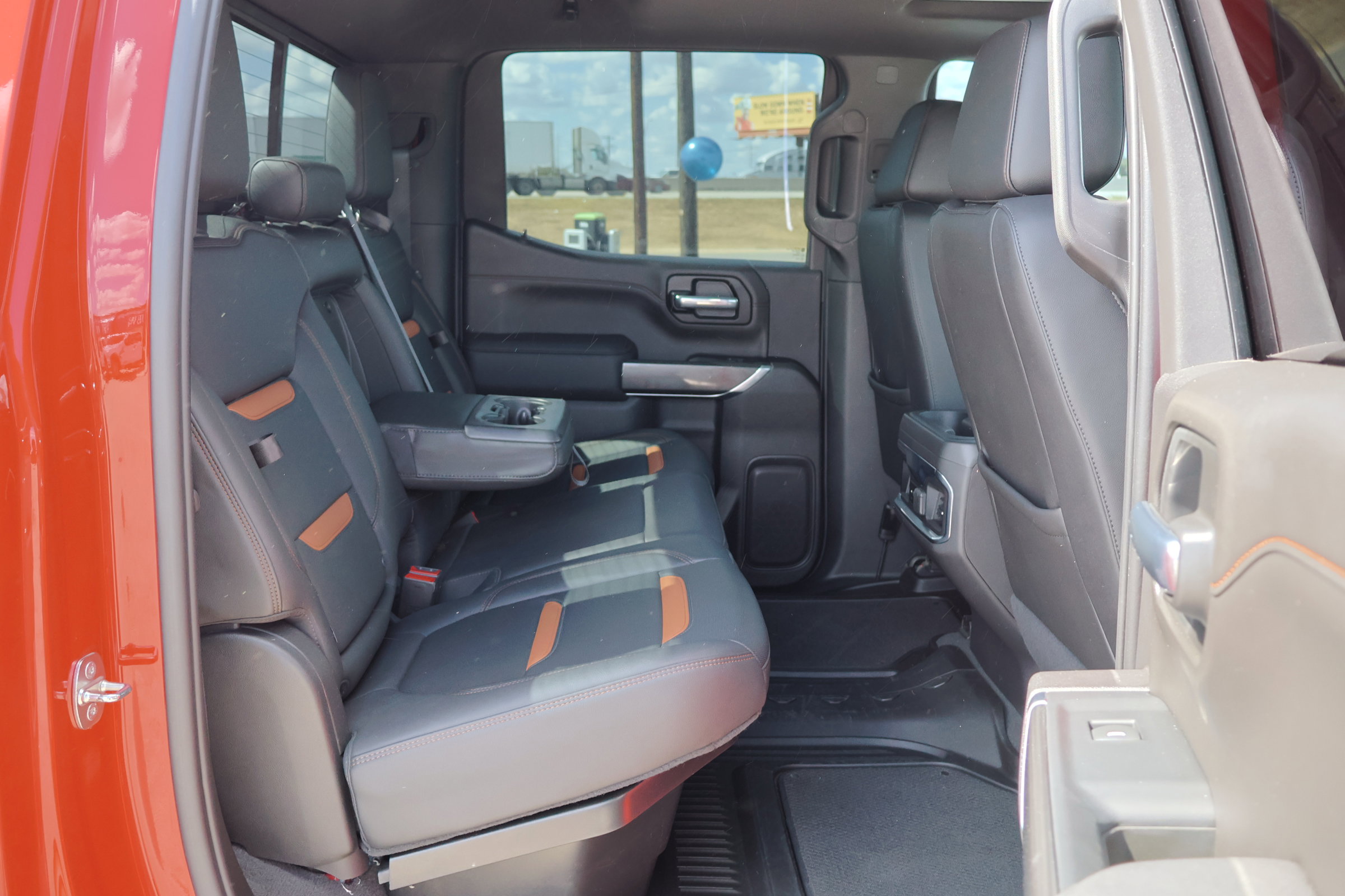 Used 2022 GMC Sierra 1500 AT4 w/ Technology Package image 36