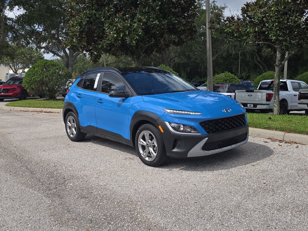 Used 2023 Hyundai Kona SEL w/ Cargo Package FWD image 2