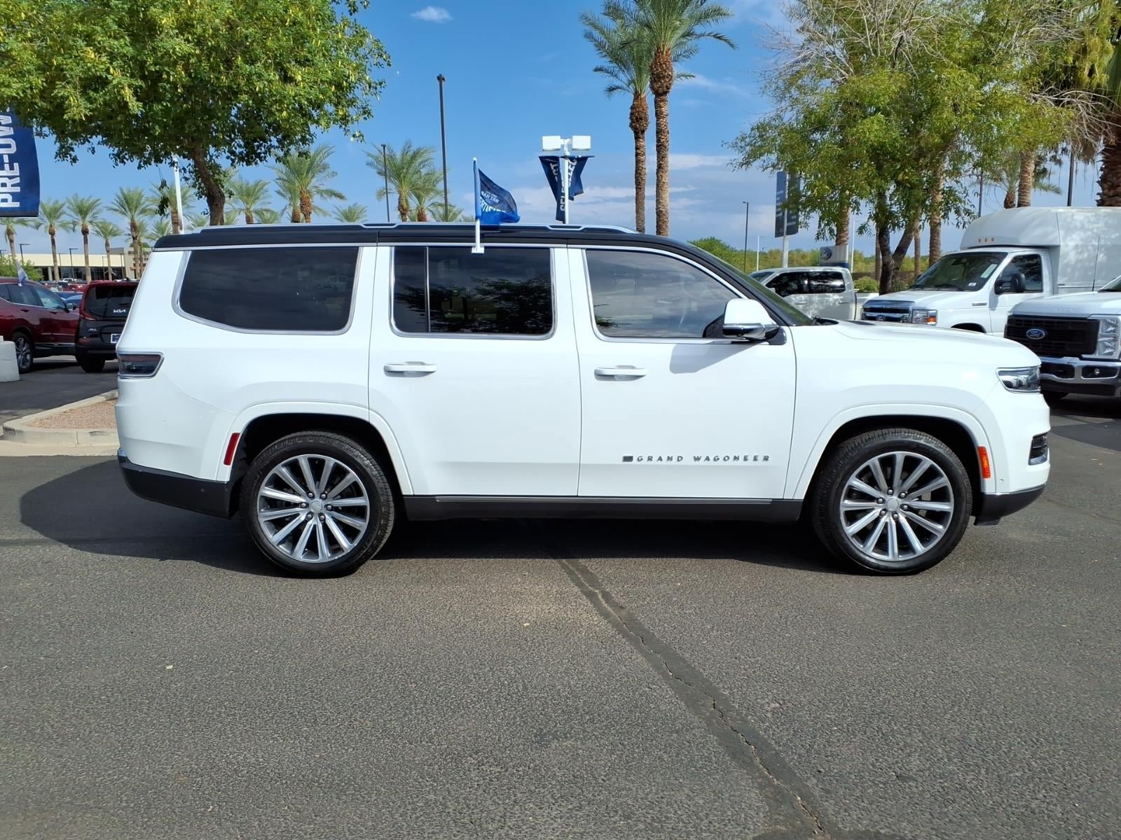 Used 2022 Jeep Grand Wagoneer Series II w/ Convenience Group III AWD/4WD image 3