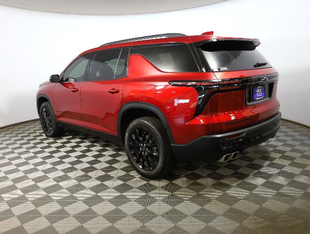 Used 2024 Chevrolet Traverse LT w/ Midnight/Sport Edition image 7