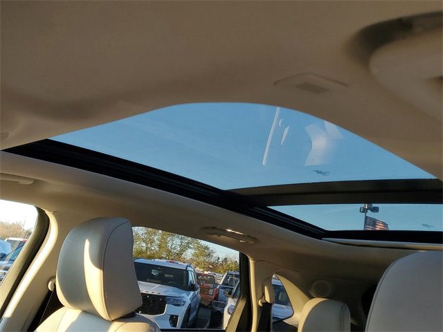 Certified 2022 Ford Edge Titanium w/ Equipment Group 301A image 15