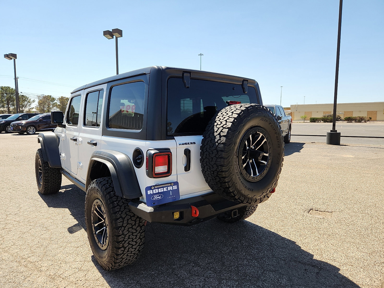 Used 2024 Jeep Wrangler Willys image 3
