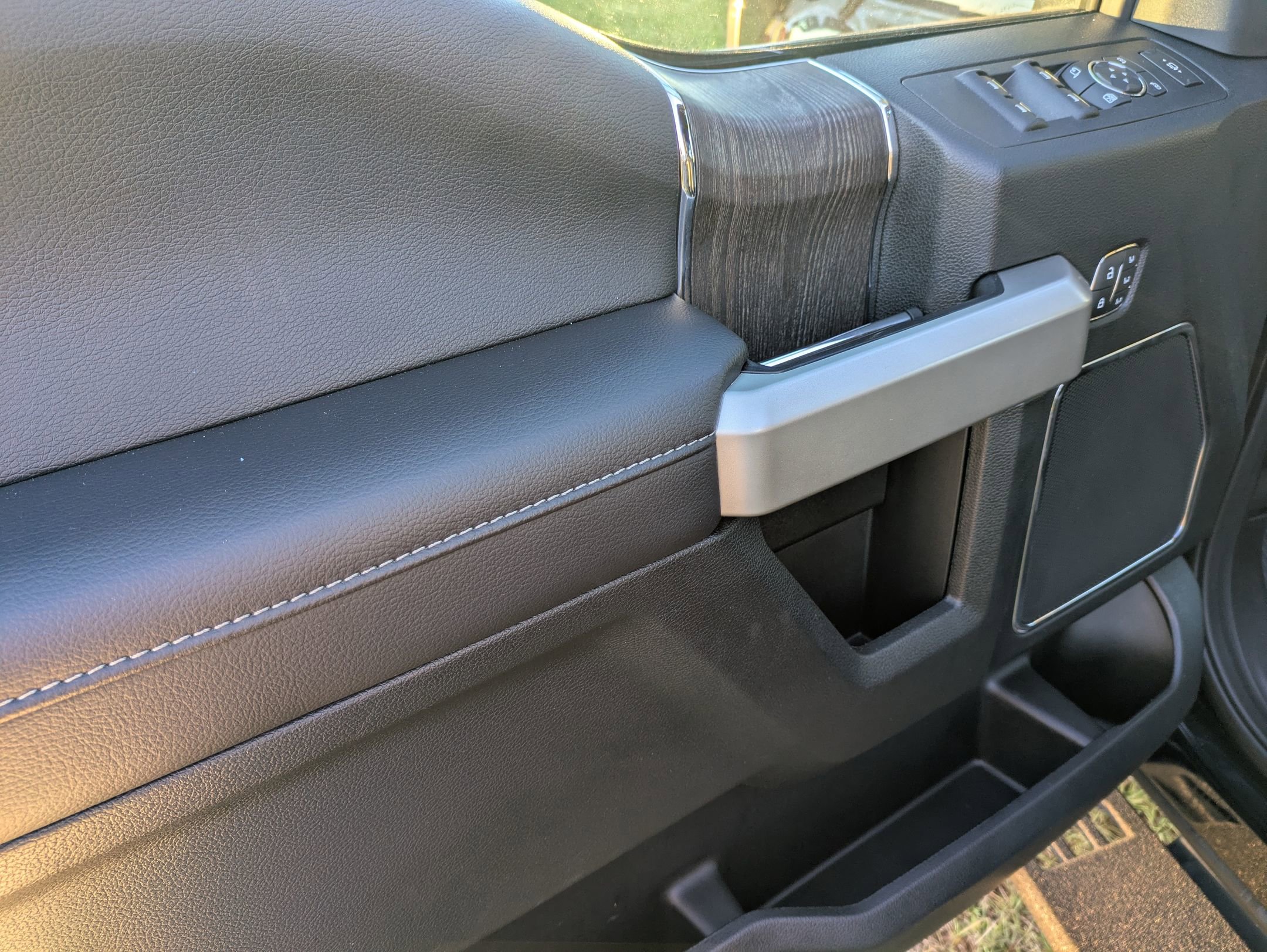 Certified 2020 Ford F250 Lariat w/ Tremor Off-Road Package image 13