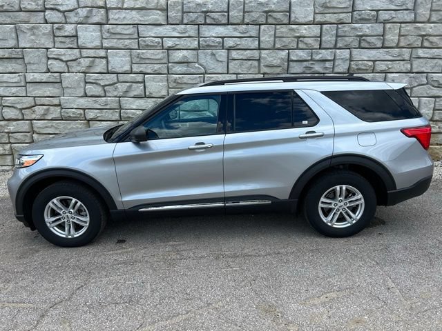 Certified 2023 Ford Explorer XLT AWD/4WD image 3
