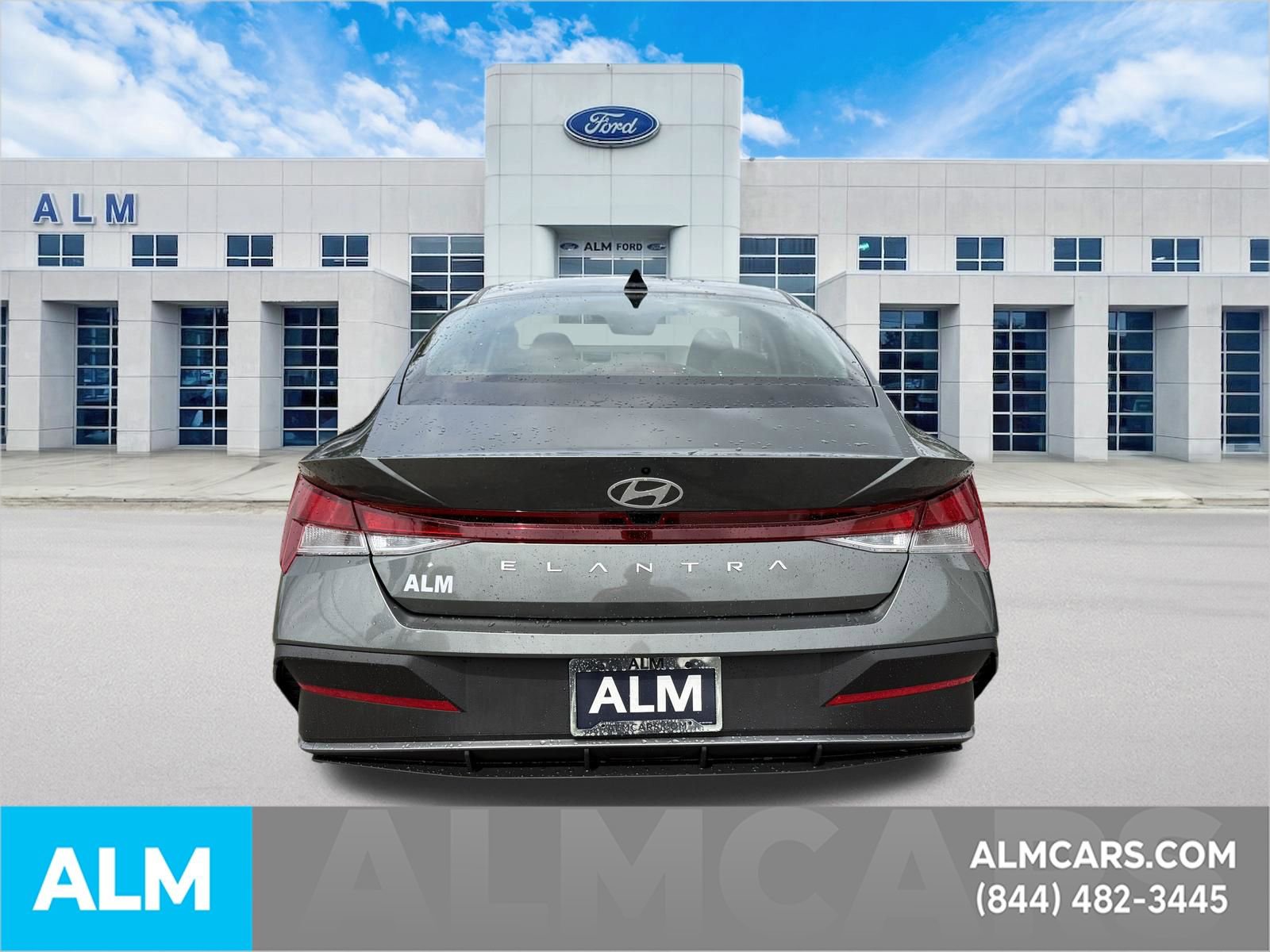 Used 2025 Hyundai Elantra SE image 6