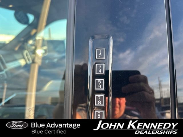 Certified 2022 Ford F250 Lariat w/ Lariat Ultimate Package AWD/4WD image 18