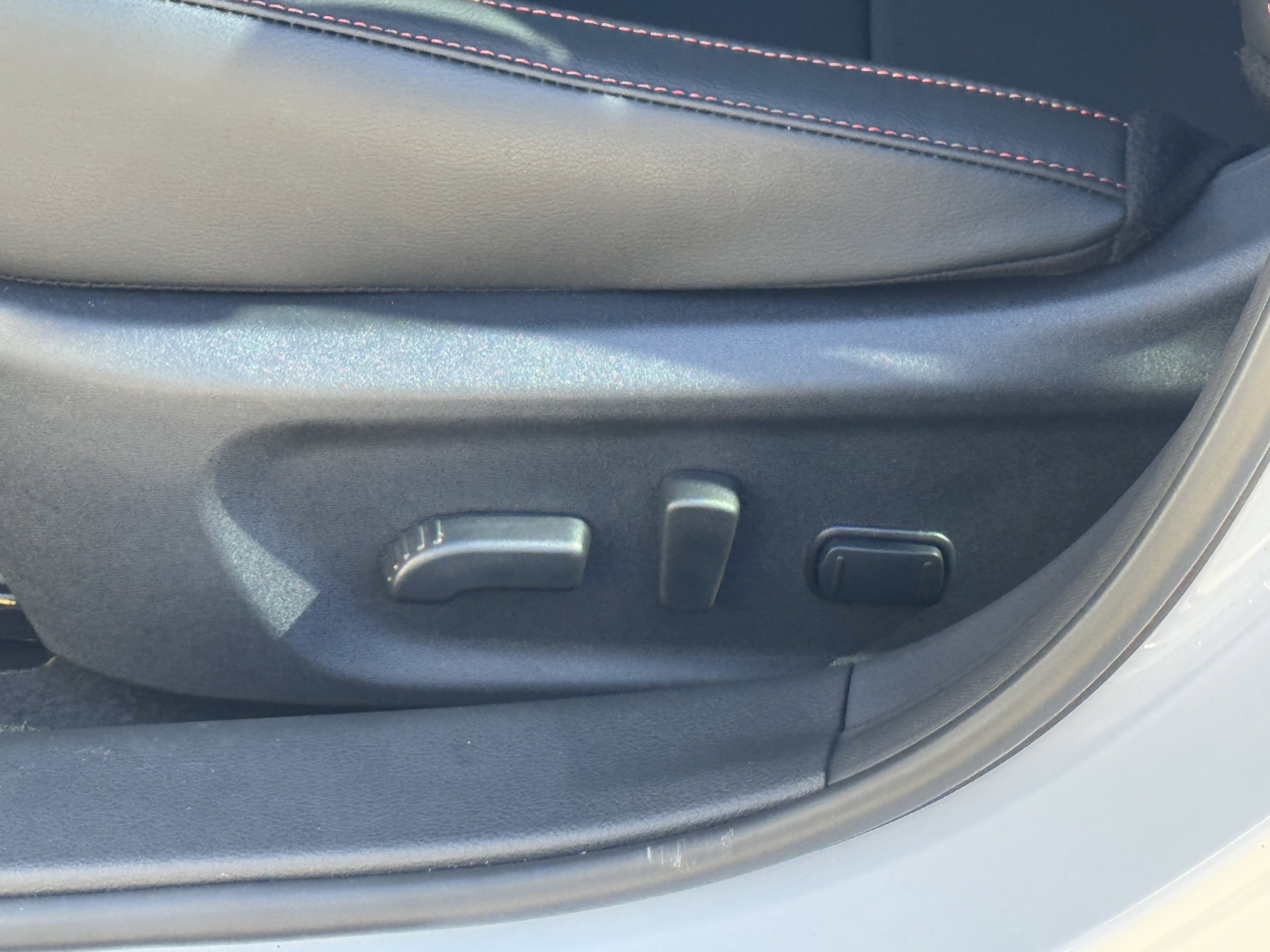 Used 2025 Nissan Sentra SR w/ SR Premium Package image 15