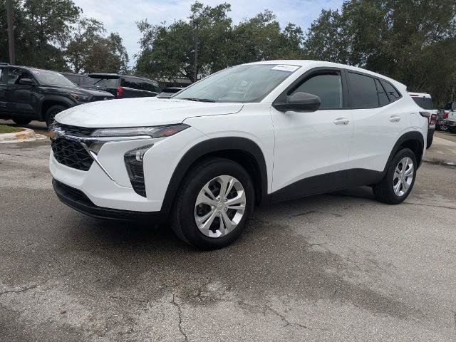 Used 2026 Chevrolet Trax LS FWD image 8