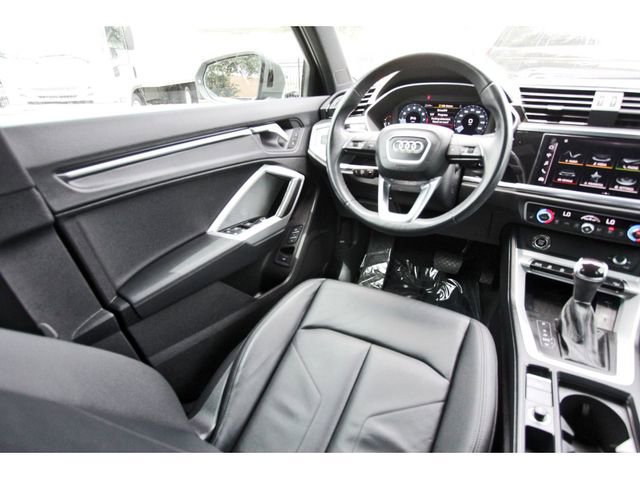 Used 2024 Audi Q3 2.0T Premium Plus w/ Premium Plus Package AWD/4WD image 7