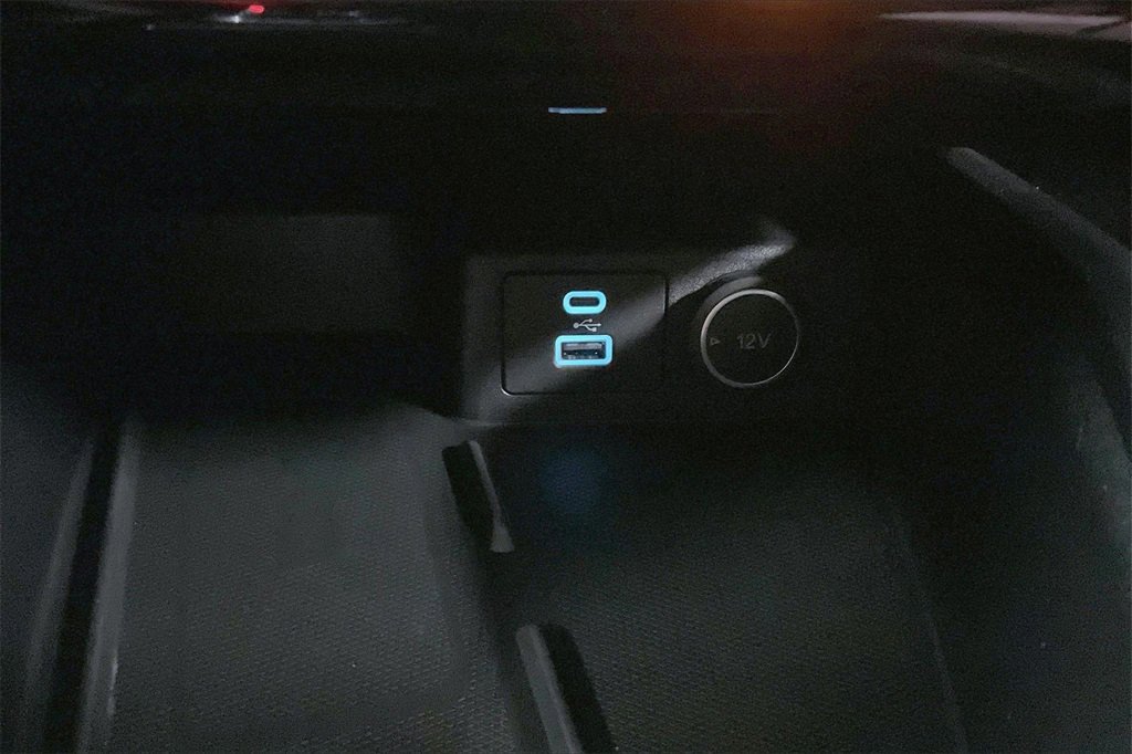 Certified 2021 Ford Escape Titanium w/ Titanium Elite Package image 31