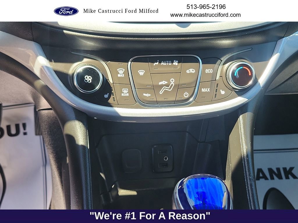 Used 2018 Chevrolet Volt LT w/ Comfort Package FWD image 18