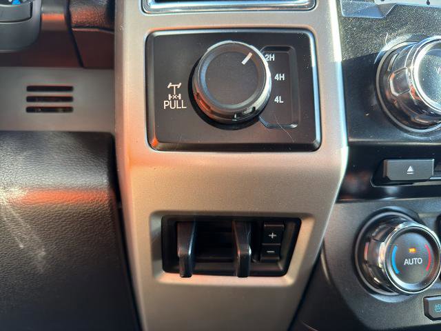 Certified 2017 Ford F350 Lariat w/ Camper Package image 35