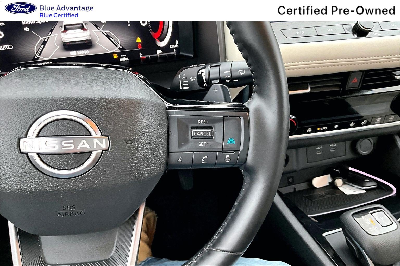 Used 2025 Nissan Rogue SL AWD/4WD image 23