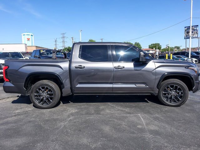 Used 2022 Toyota Tundra Platinum w/ Advanced Package AWD/4WD image 11