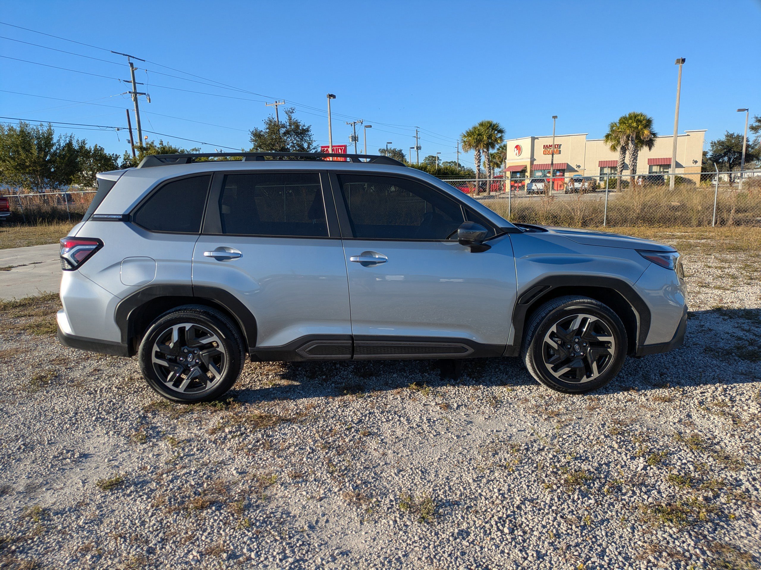 Used 2025 Subaru Forester Limited image 6