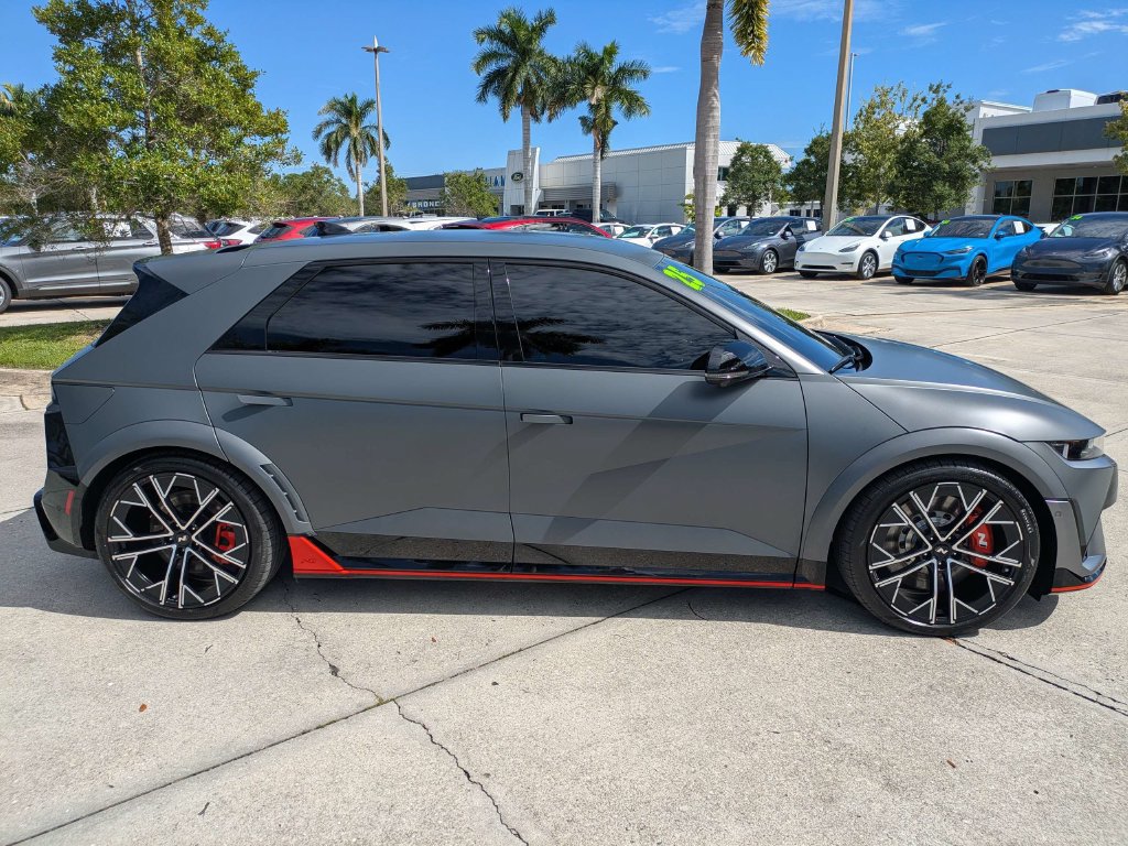 Used 2025 Hyundai Ioniq 5 N AWD/4WD image 3