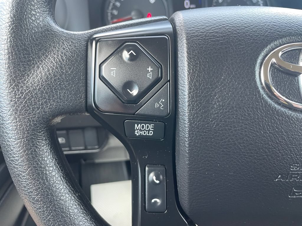 Used 2022 Toyota Tacoma SR AWD/4WD image 37
