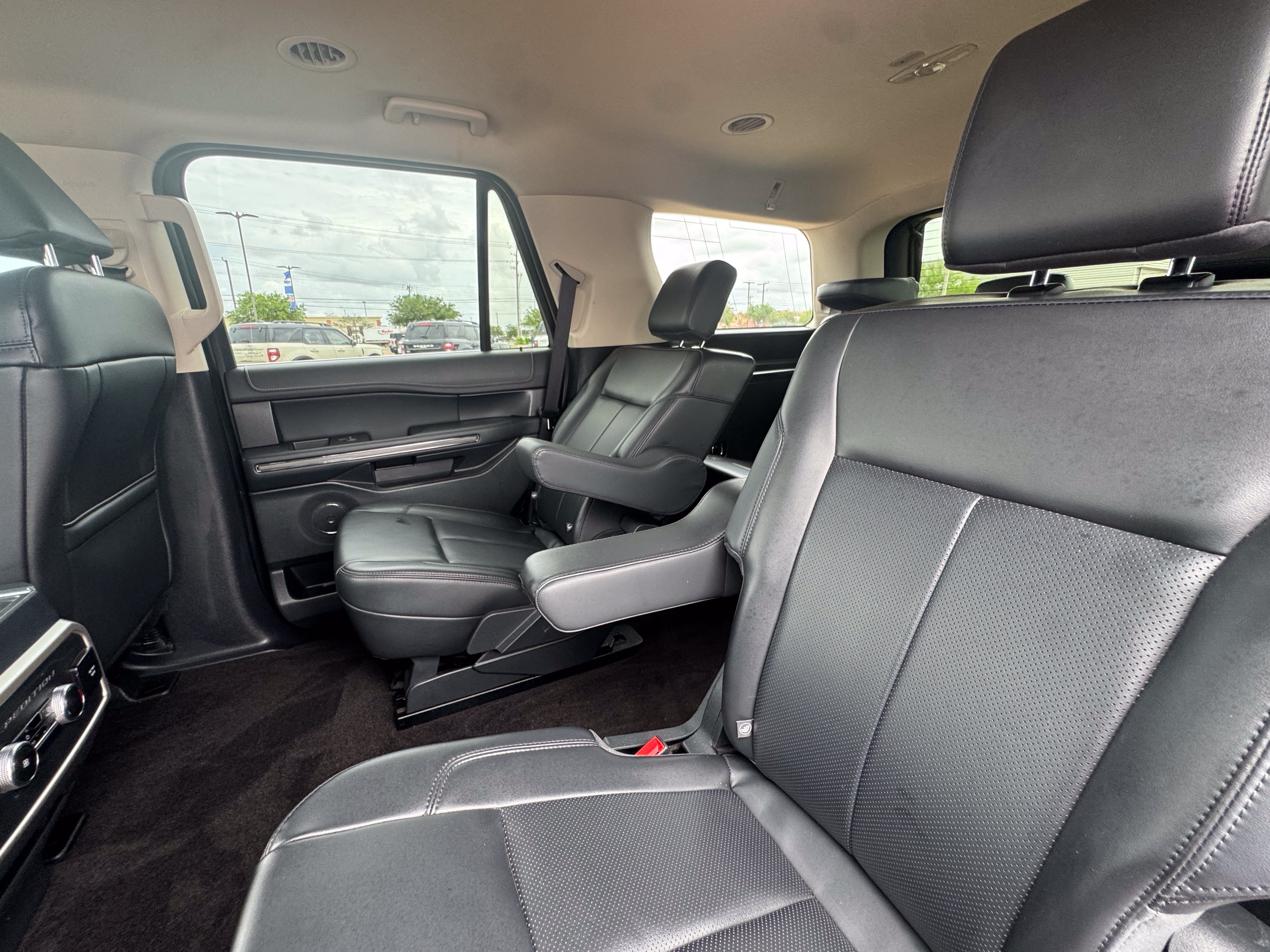 Certified 2023 Ford Expedition XLT RWD image 25