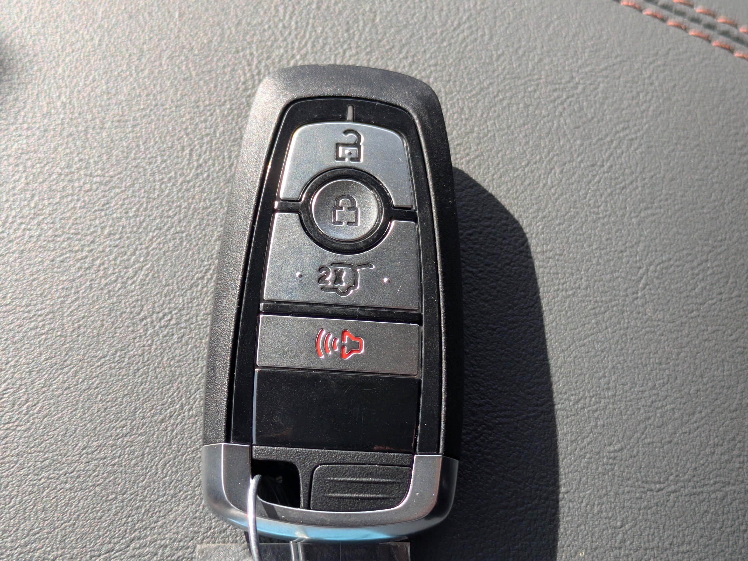 Certified 2025 Ford Explorer Active RWD image 31