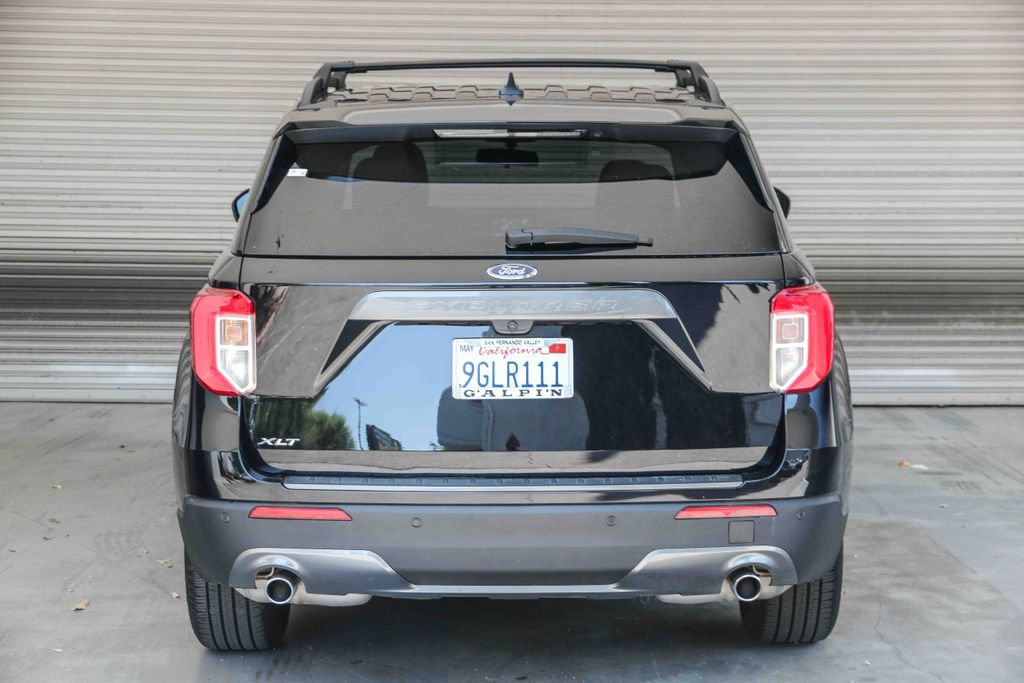 Certified 2023 Ford Explorer XLT w/ Equipment Group 202A RWD image 5