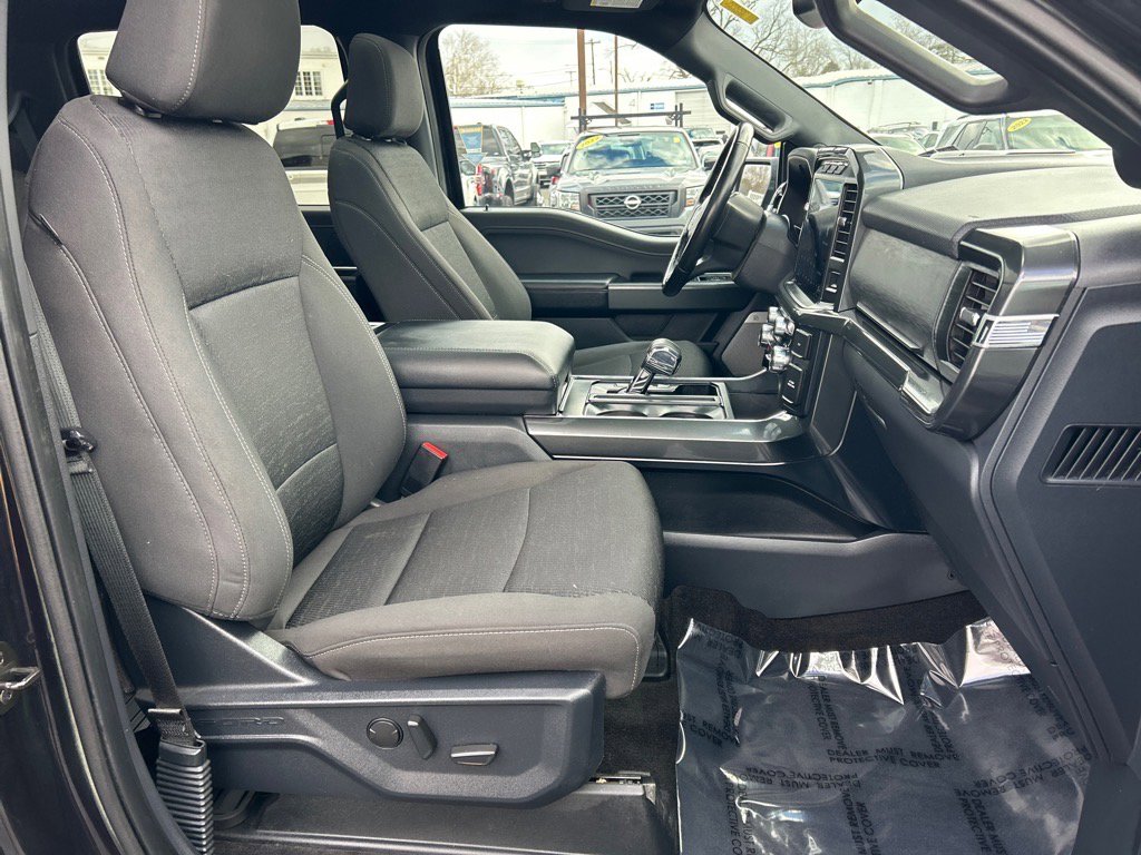 Certified 2022 Ford F150 XLT w/ Equipment Group 302A High image 18