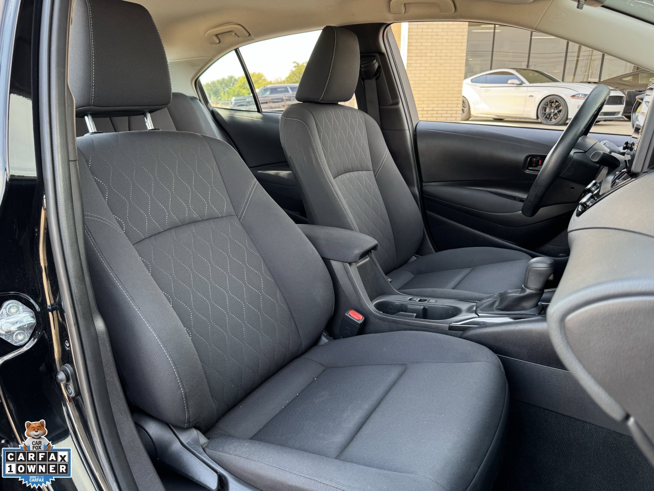 Used 2025 Toyota Corolla LE FWD image 32