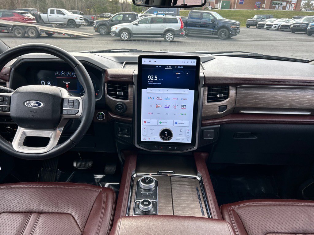 Certified 2023 Ford Expedition Limited image 3