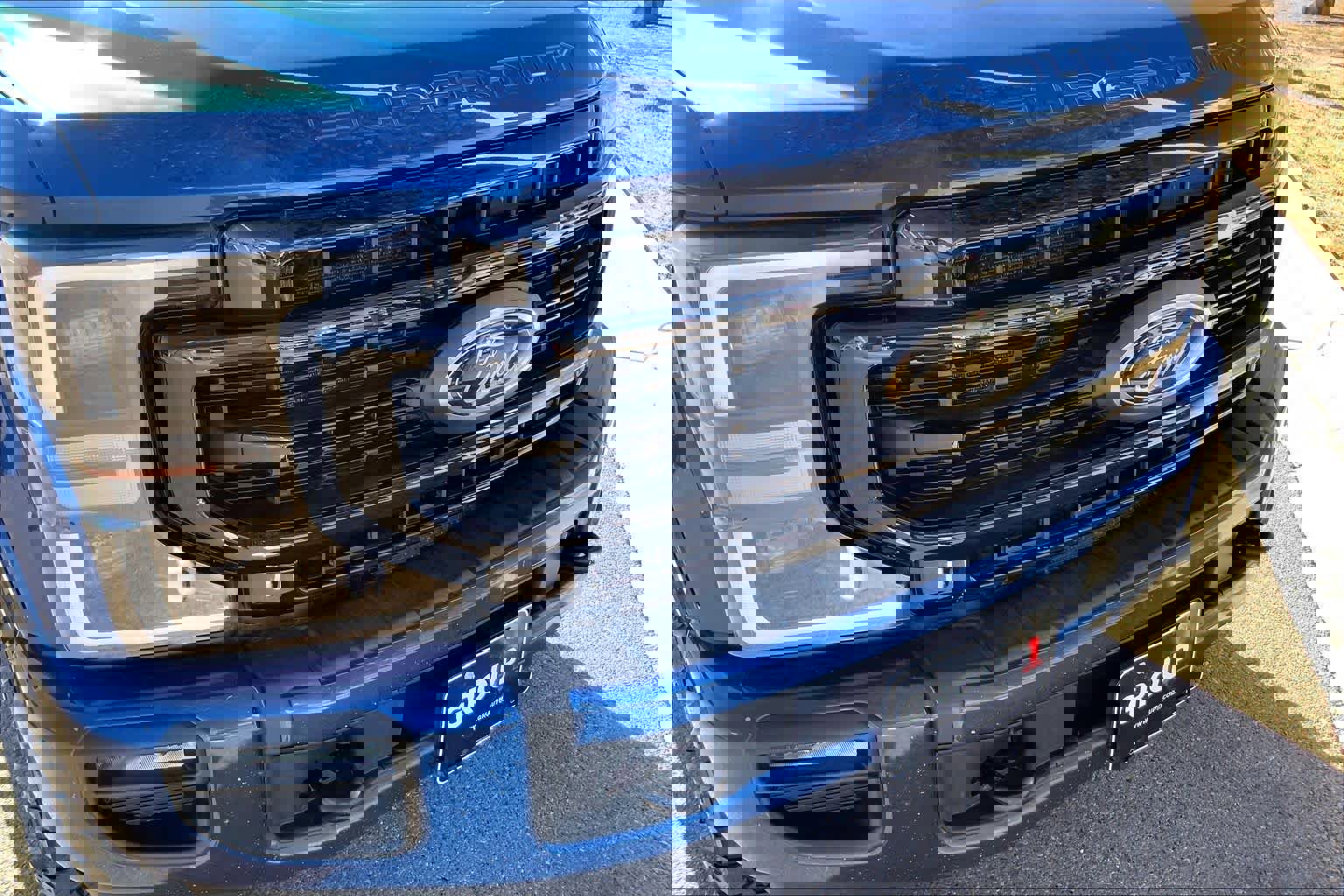 Certified 2022 Ford F350 Lariat w/ Tremor Off-Road Package image 29