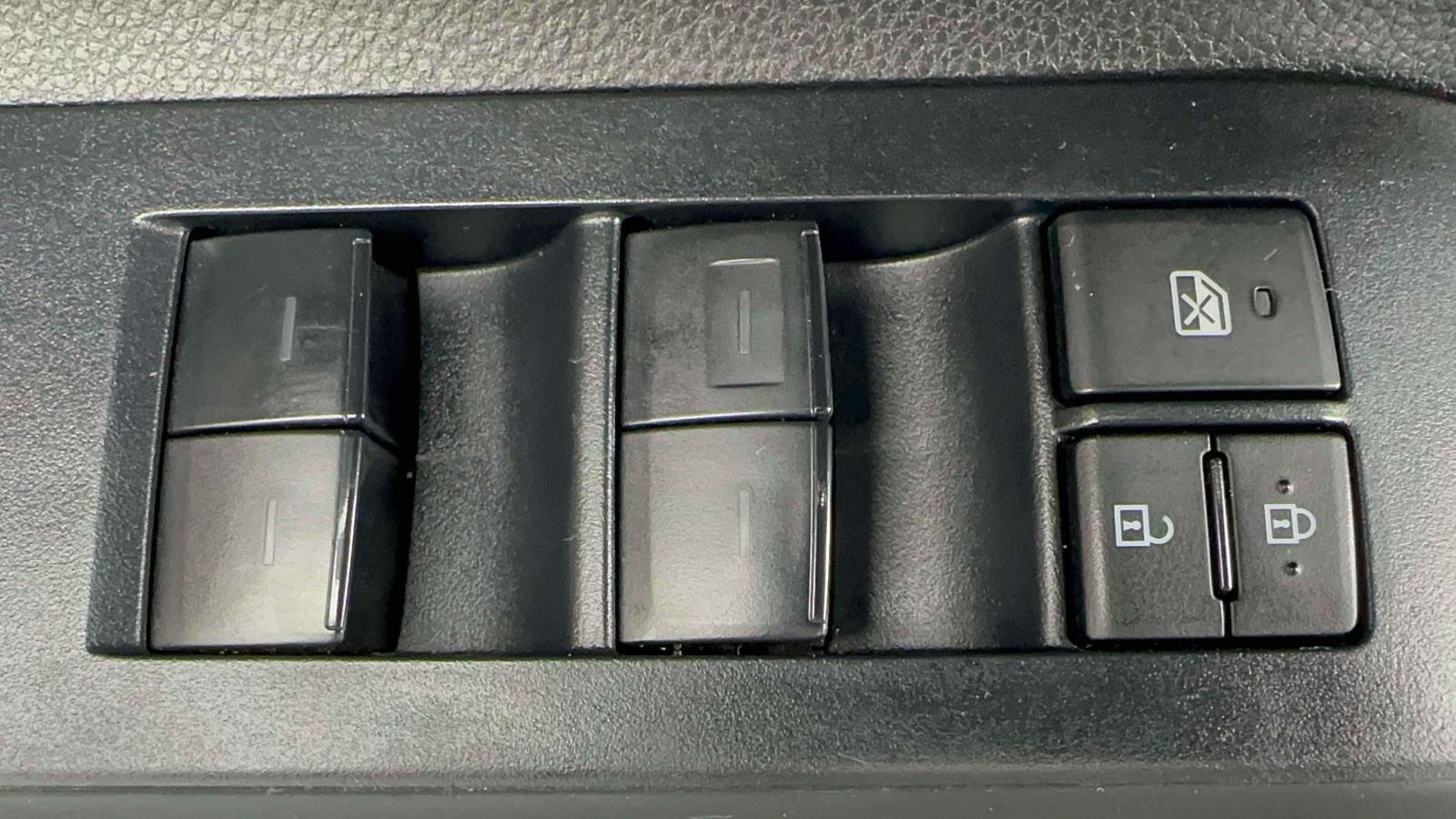 Used 2024 Toyota Highlander XSE image 16