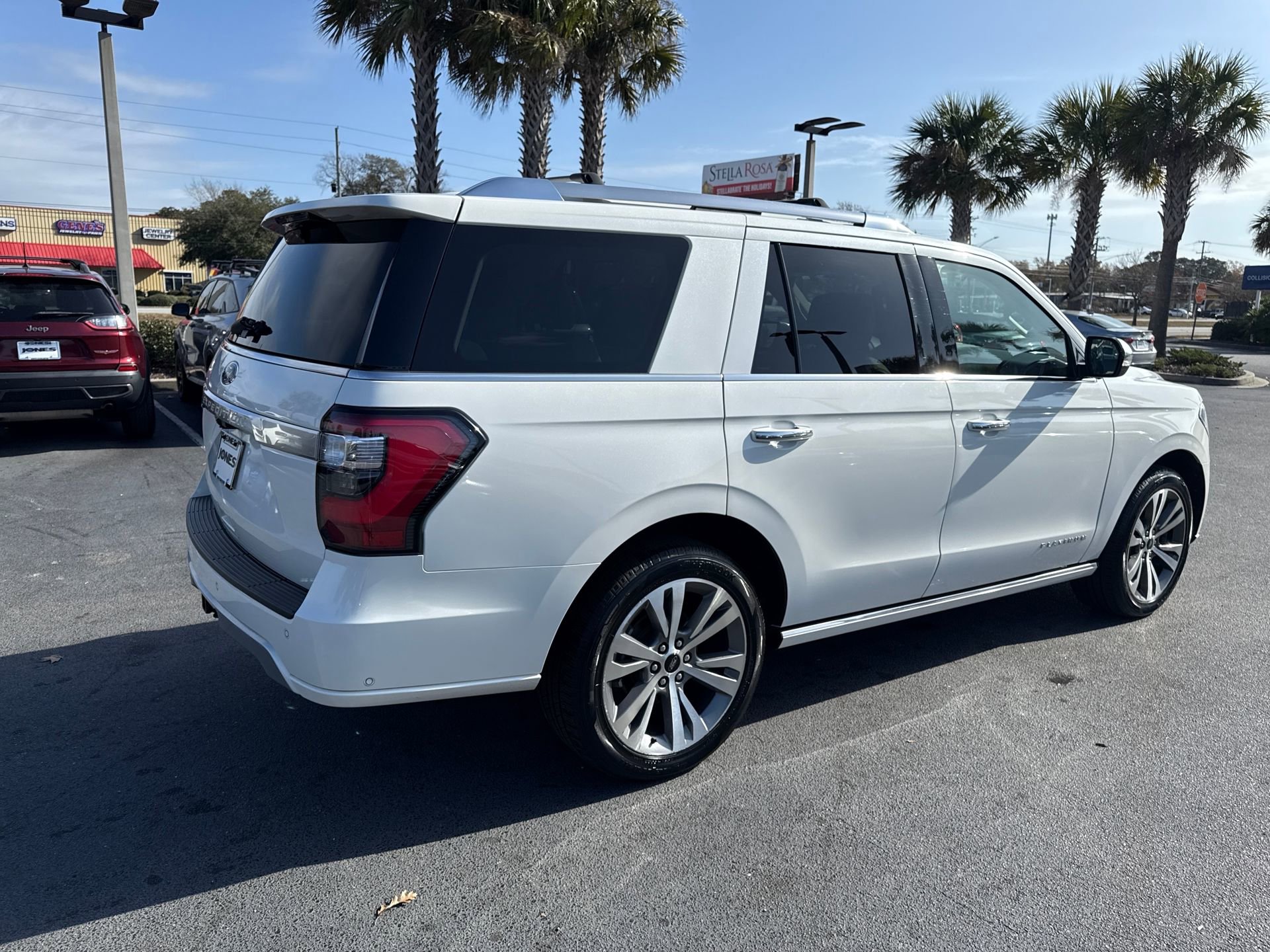 Certified 2020 Ford Expedition Platinum image 6