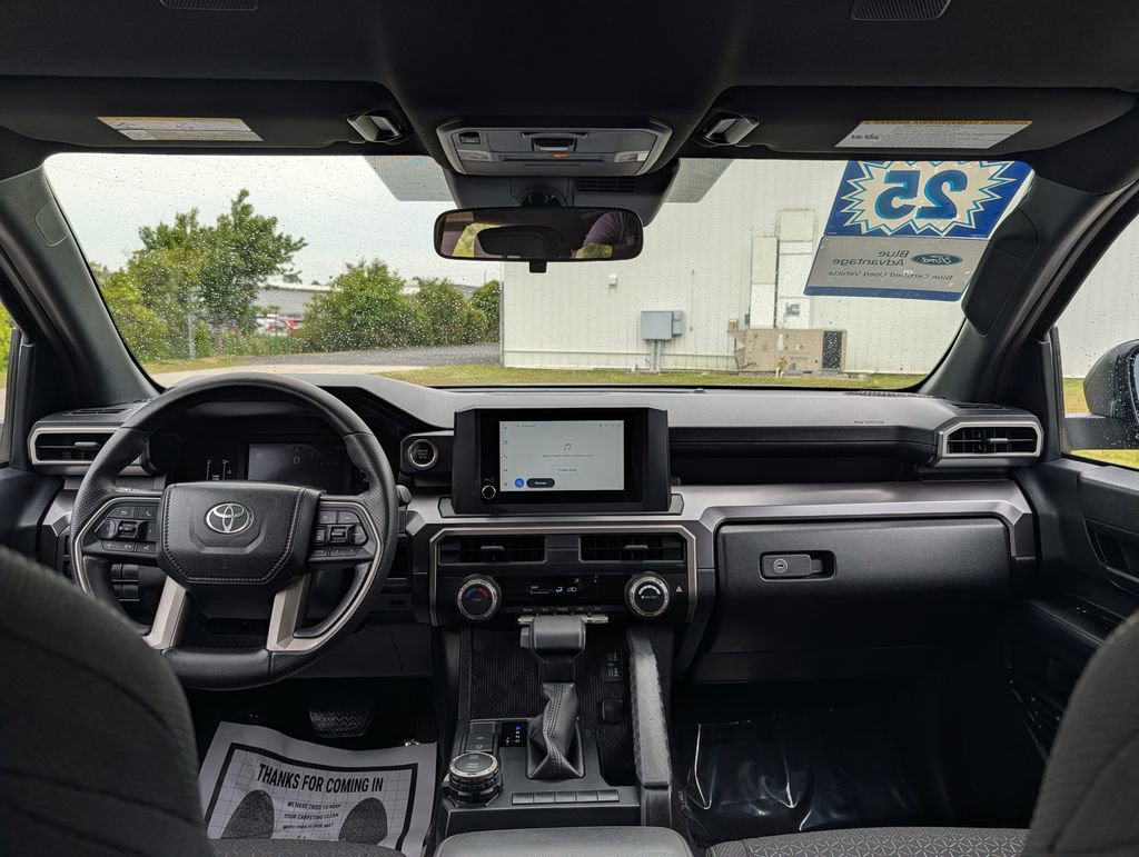 Used 2025 Toyota 4Runner SR5 AWD/4WD image 6