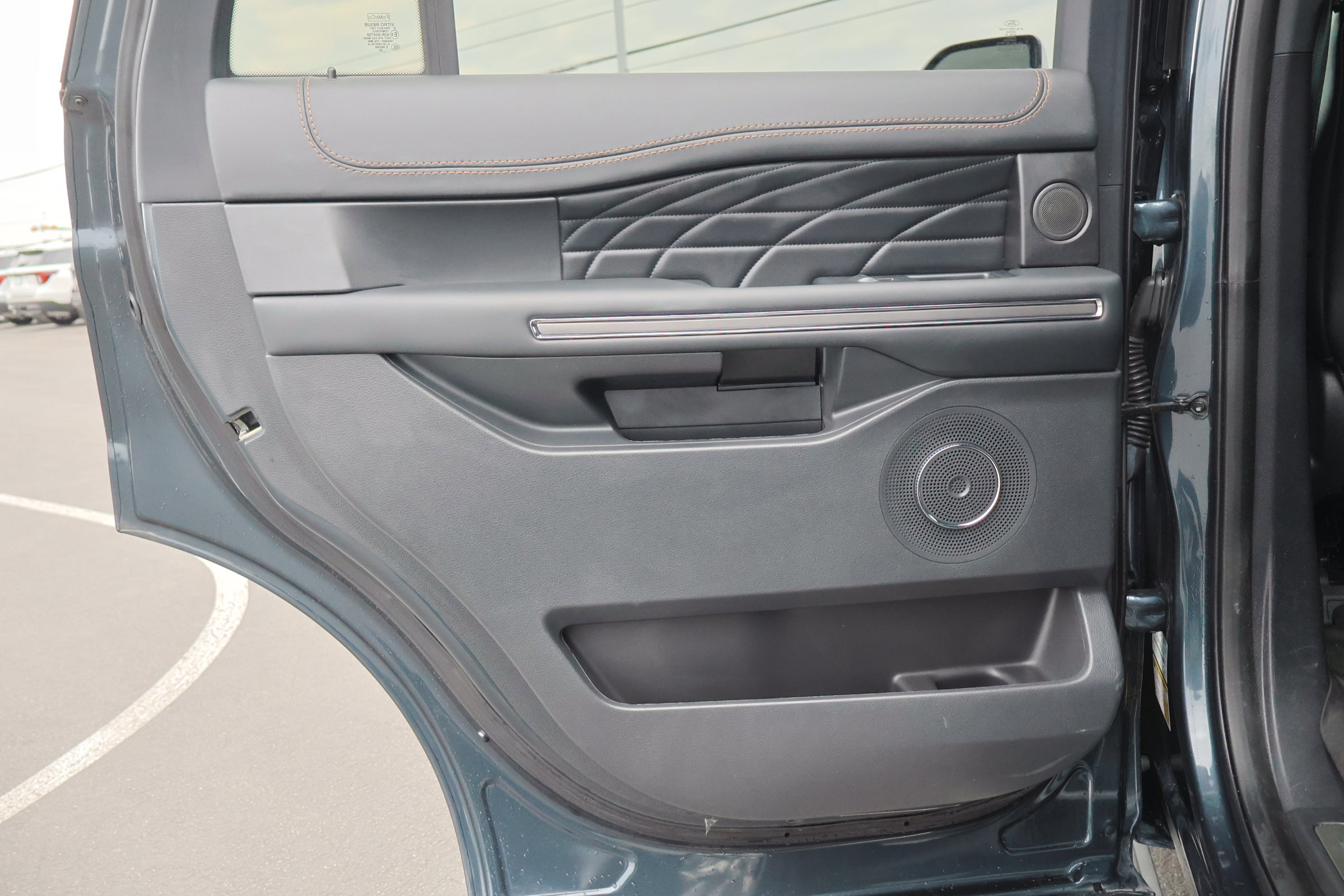 Certified 2023 Ford Expedition Platinum image 27