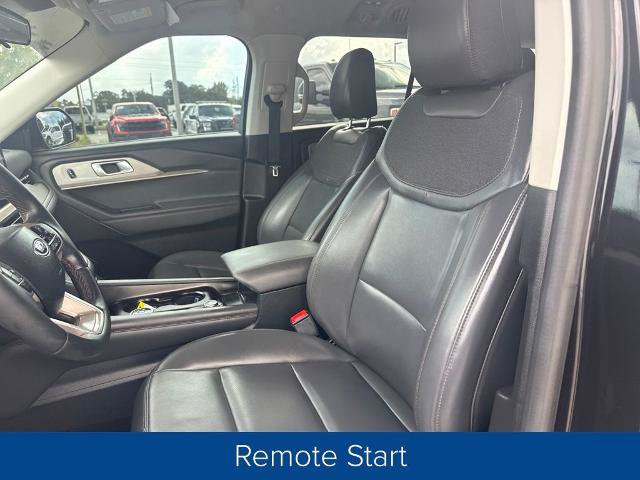 Certified 2025 Ford Explorer Active w/ Active Comfort Package RWD image 9