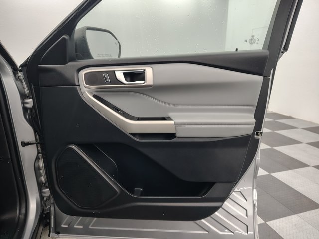 Certified 2021 Ford Explorer XLT w/ Equipment Group 202A AWD/4WD image 22